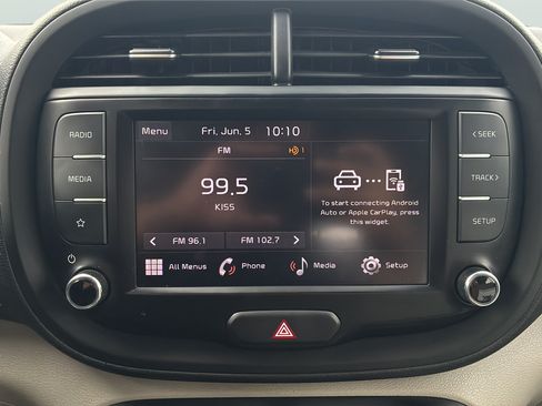 Used 2023 Kia Soul LX w/ LX Technology Package FWD image 20