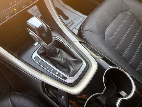 Used 2015 Ford Fusion SE w/ Equipment Group 202A image 24