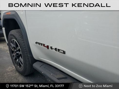 Used 2021 GMC Sierra 2500 AT4 w/ AT4 Premium Plus Package image 13