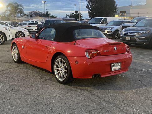 Used 2006 BMW Z4 3.0i RWD image 9