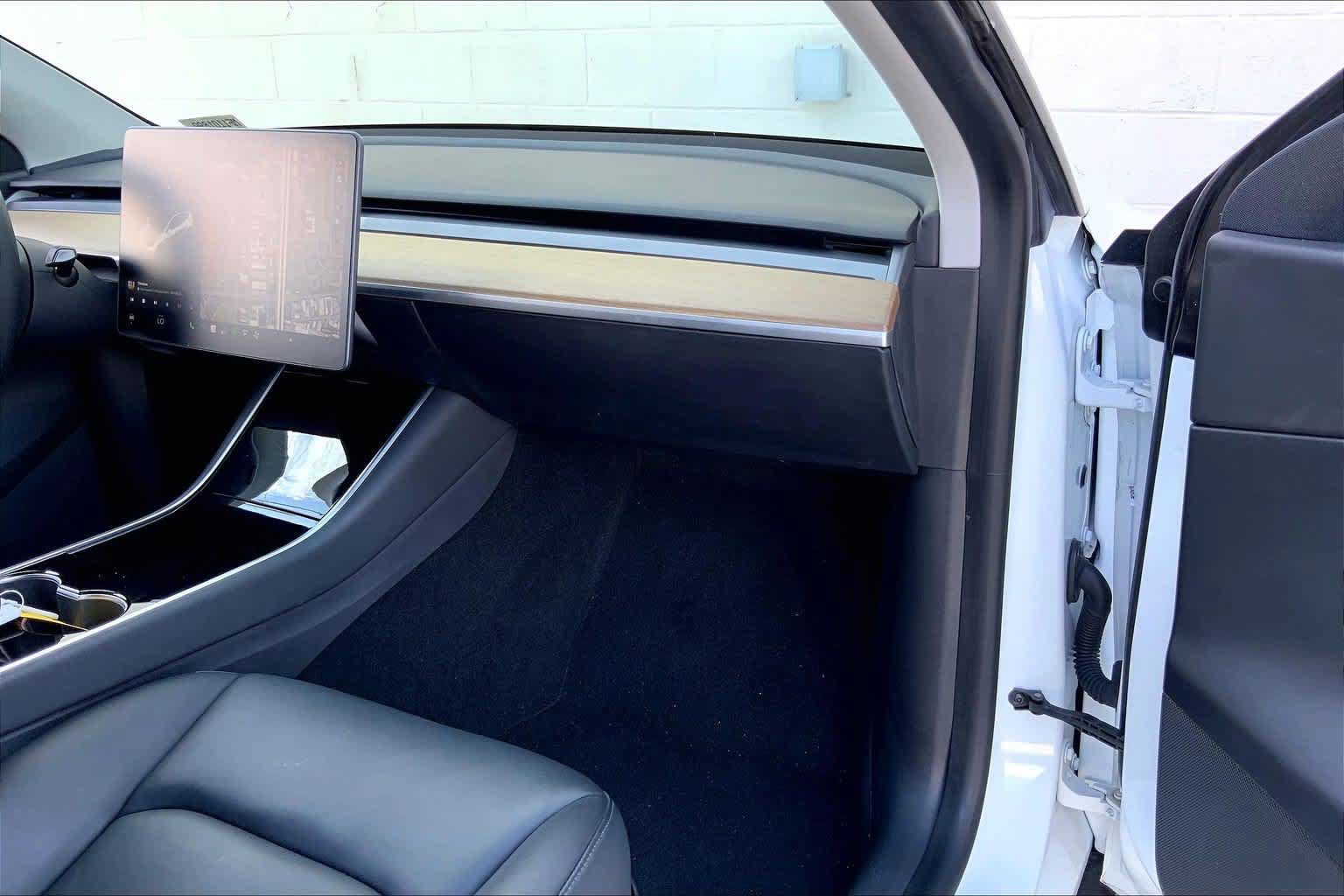 Used 2021 Tesla Model Y 2WD image 23