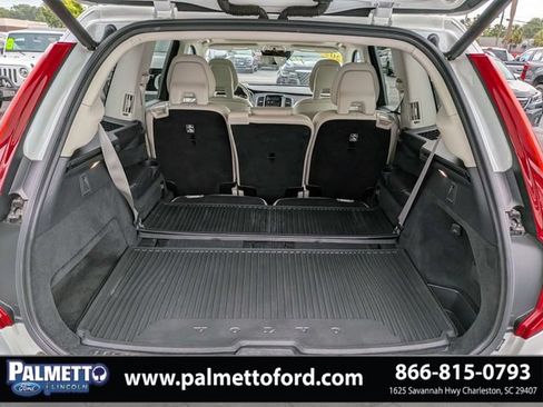 Used 2020 Volvo XC90 T5 Momentum FWD image 12