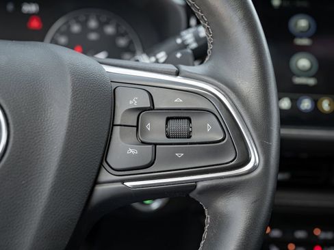 Used 2023 Buick Envision Essence AWD/4WD image 25