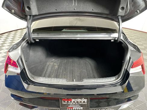 Used 2023 Hyundai Elantra Limited FWD image 24