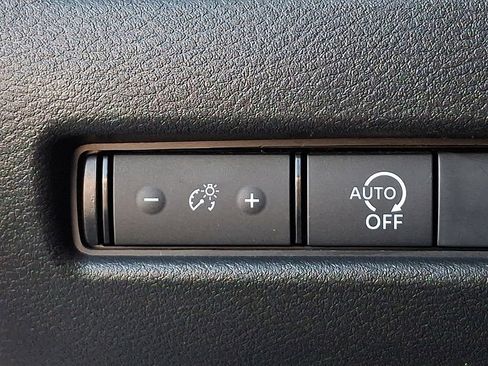 Used 2024 Nissan Rogue S image 24