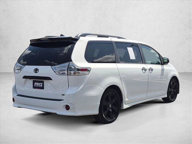 Used 2020 Toyota Sienna SE w/ SE Preferred Package FWD image 6