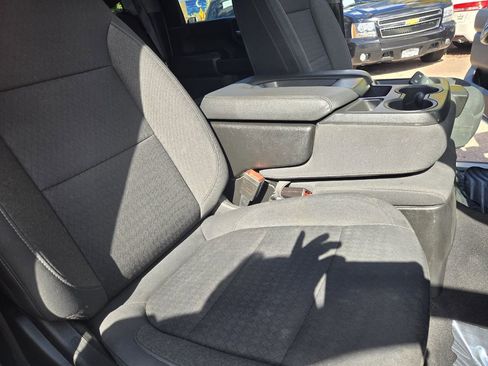 Used 2022 Chevrolet Silverado 2500 LT w/ Convenience Package image 24