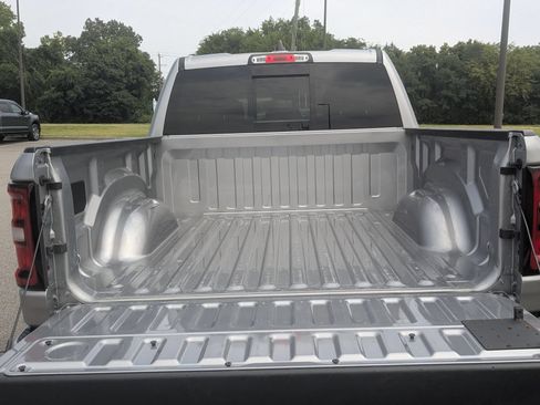 Used 2025 RAM 1500 Big Horn RWD image 34