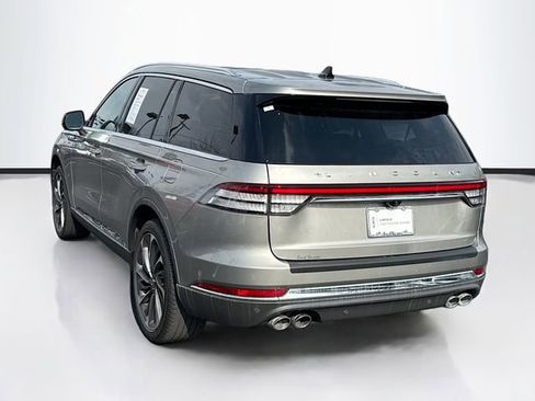 Used 2023 Lincoln Aviator Reserve w/ Equipment Group 201A AWD/4WD image 7
