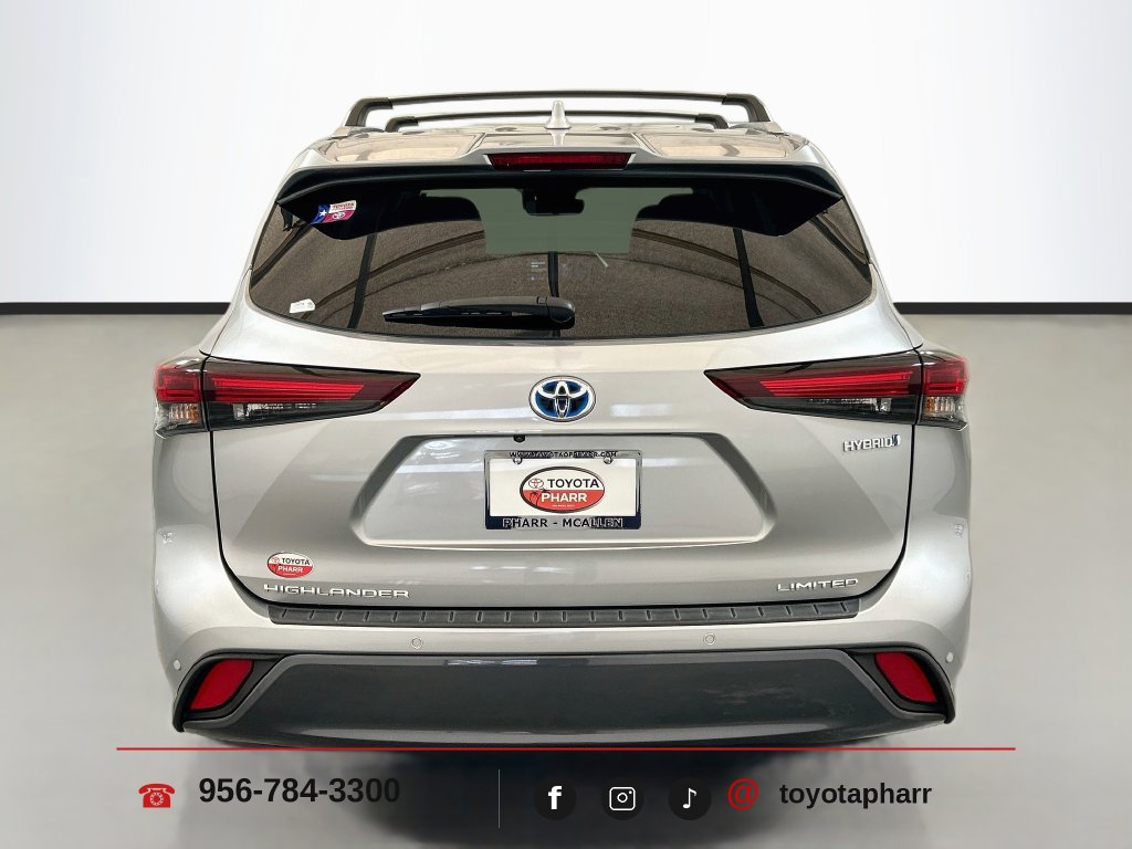 Used 2024 Toyota Highlander Limited FWD image 6
