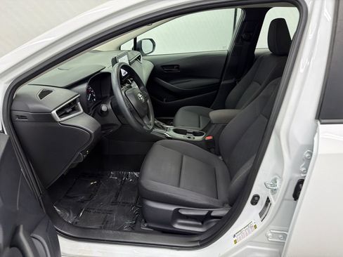 Used 2024 Toyota Corolla LE FWD image 9