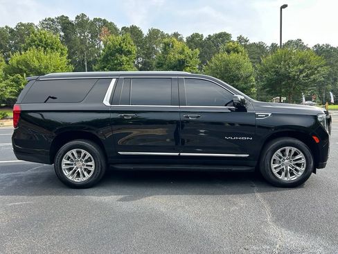 Used 2024 GMC Yukon XL SLT w/ SLT Premium Package RWD image 22