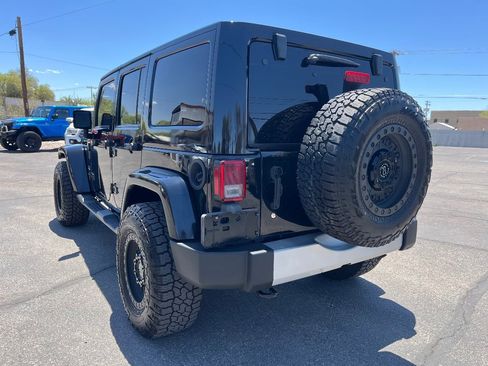Used 2015 Jeep Wrangler Unlimited Sahara w/ Connectivity Group AWD/4WD image 7
