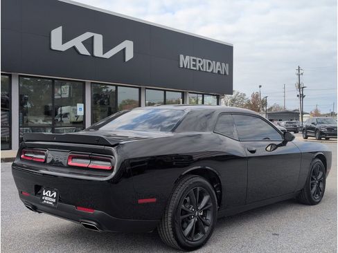Used 2023 Dodge Challenger SXT w/ Blacktop Package image 5