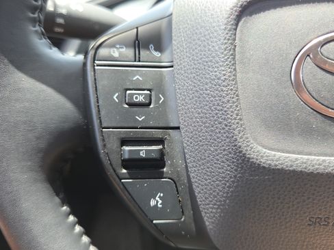 Used 2024 Toyota Prius LE FWD image 25