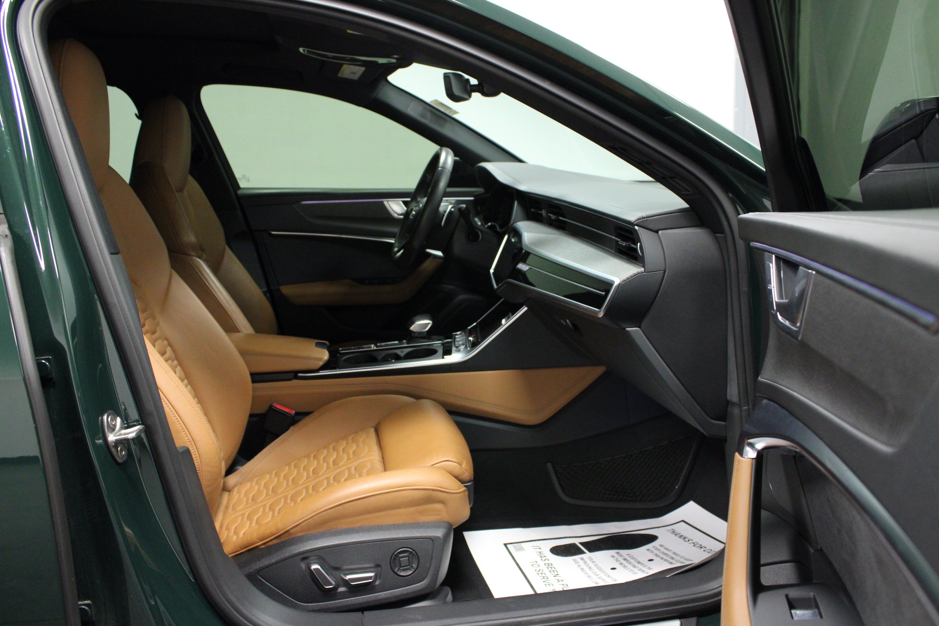 Used 2023 Audi RS 6 AWD/4WD image 16
