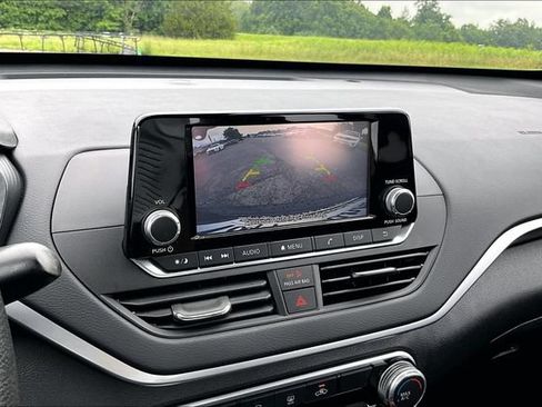 Used 2022 Nissan Altima 2.5 S FWD image 14