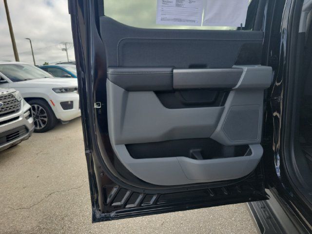Certified 2023 Ford F150 Lightning XLT AWD/4WD image 15