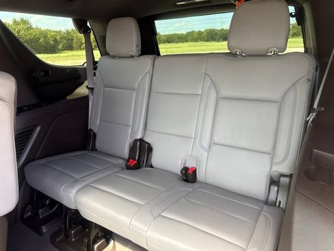 Used 2022 Chevrolet Tahoe LT w/ LT Signature Plus Package AWD/4WD image 10