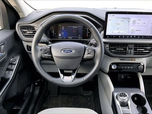 Certified 2023 Ford Escape SE image 6