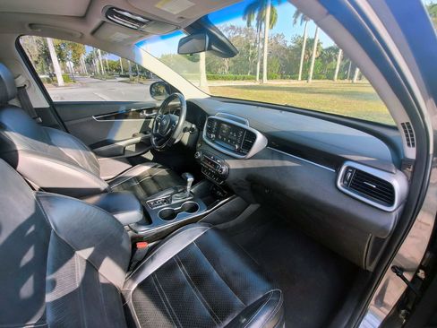 Used 2019 Kia Sorento EX FWD image 37