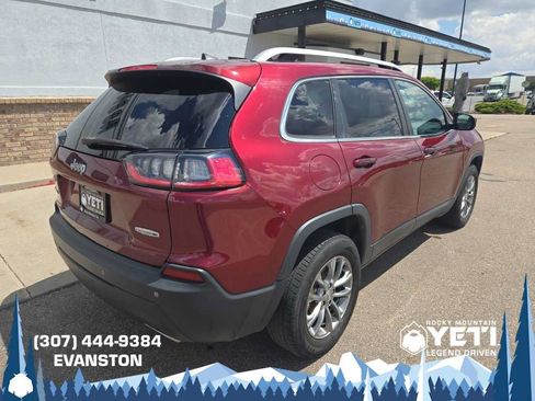 Used 2020 Jeep Cherokee Latitude Plus w/ Comfort/Convenience Group AWD/4WD image 3