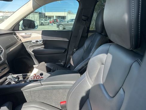 Used 2023 Volvo XC90 B6 Ultimate w/ Protection Package image 5