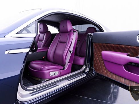 Used 2017 Rolls-Royce Wraith RWD image 39
