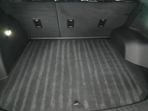 Used 2025 Chevrolet Equinox LT w/ Convenience Package II image 8