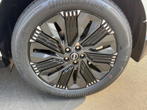 New 2026 Nissan Murano Platinum AWD/4WD image 13