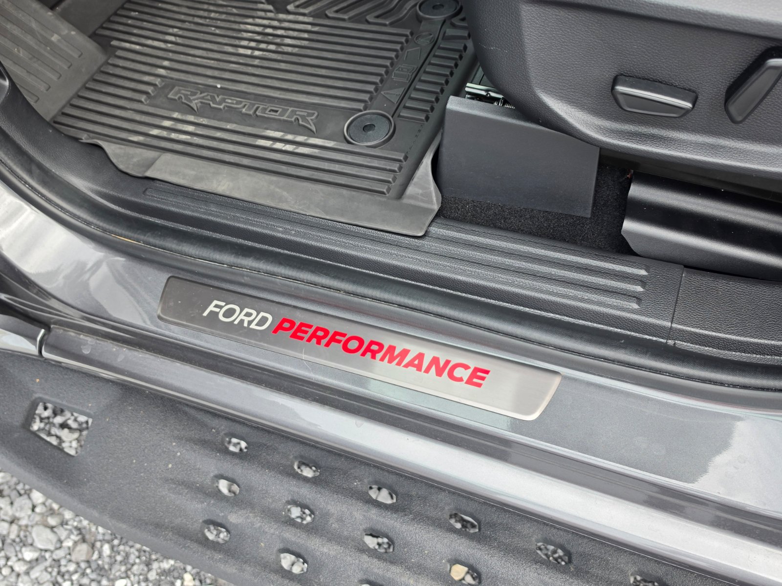 Used 2025 Ford Ranger Raptor AWD/4WD image 12