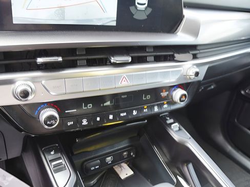 Used 2025 Kia Telluride S image 26