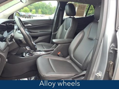 Certified 2024 Buick Encore GX Sport Touring FWD image 17