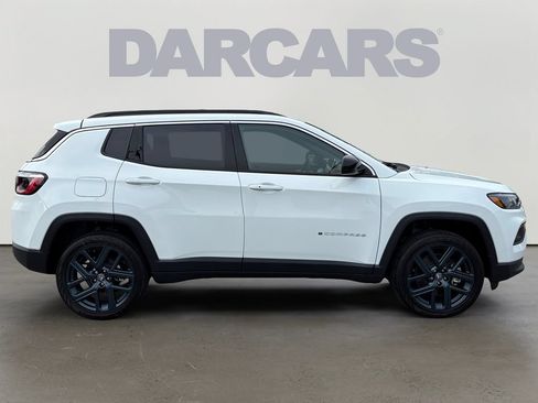 New 2026 Jeep Compass Latitude AWD/4WD image 8