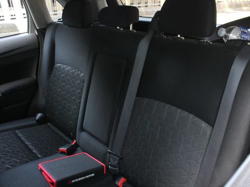 Used 2021 Mitsubishi Outlander Sport SE AWD/4WD image 18