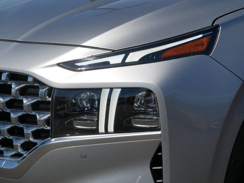 Used 2023 Hyundai Santa Fe Limited AWD/4WD image 10