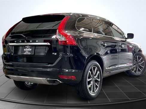 Used 2016 Volvo XC60 T5 Premier image 2