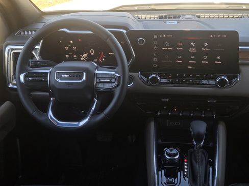 New 2026 GMC Canyon Denali image 25