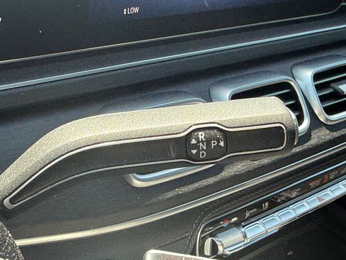 Used 2025 Mercedes-Benz GLE 580 4MATIC image 28