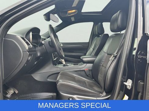Used 2020 Jeep Grand Cherokee Altitude AWD/4WD image 17