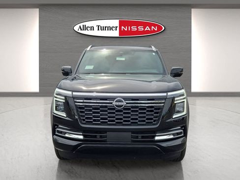 Used 2025 Nissan Armada SL w/ Captain's Chari Seat Package image 4