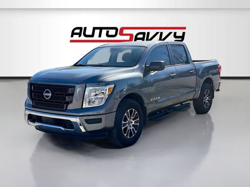 Used 2023 Nissan Titan SV w/ Accessory Utility Package AWD/4WD image 3