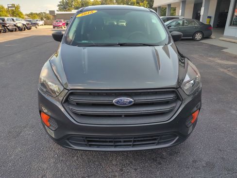Used 2018 Ford Escape S image 3