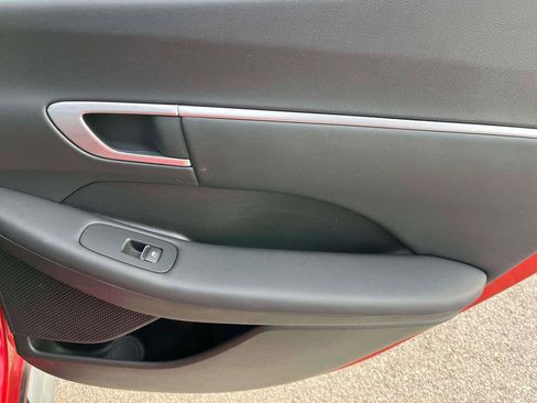 Used 2021 Hyundai Sonata SEL w/ Preferred Accessory Package image 7