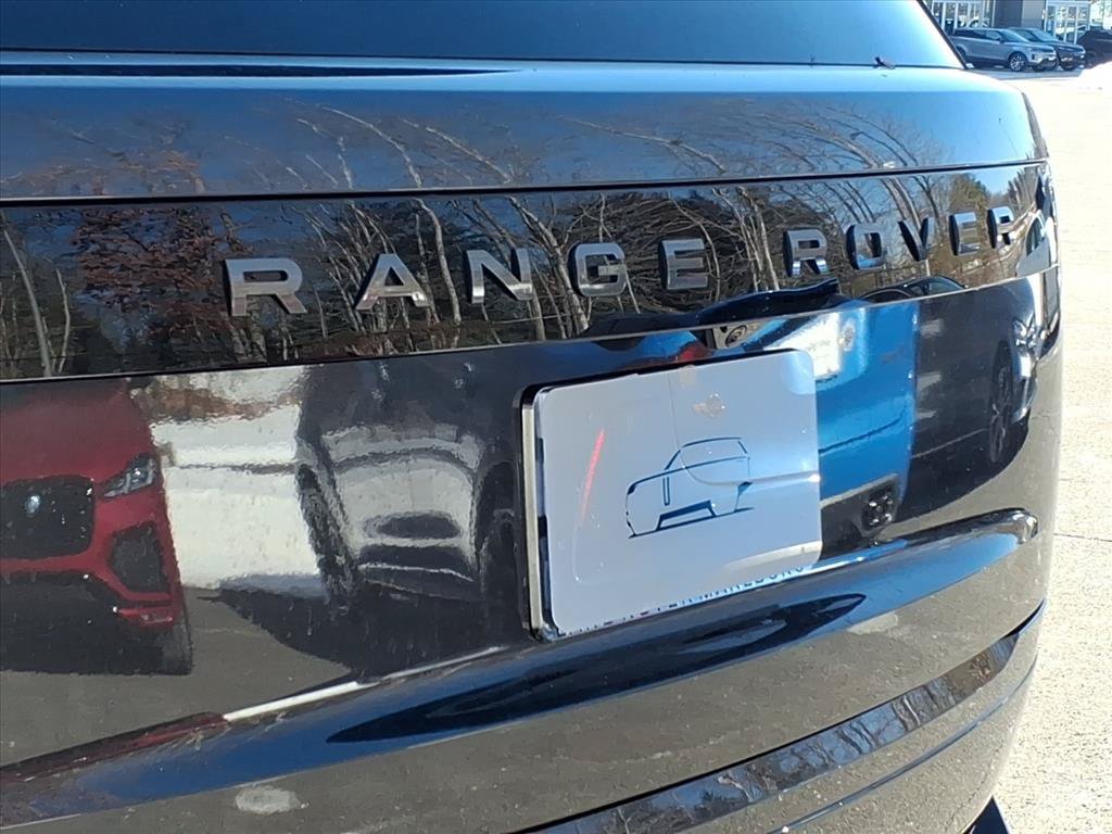 New 2026 Land Rover Range Rover Long Wheelbase SE AWD/4WD image 19