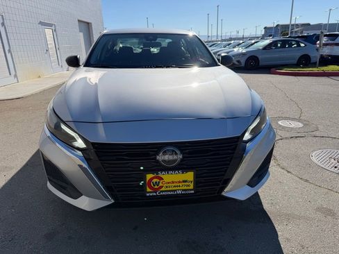 Used 2024 Nissan Altima 2.5 SV image 9