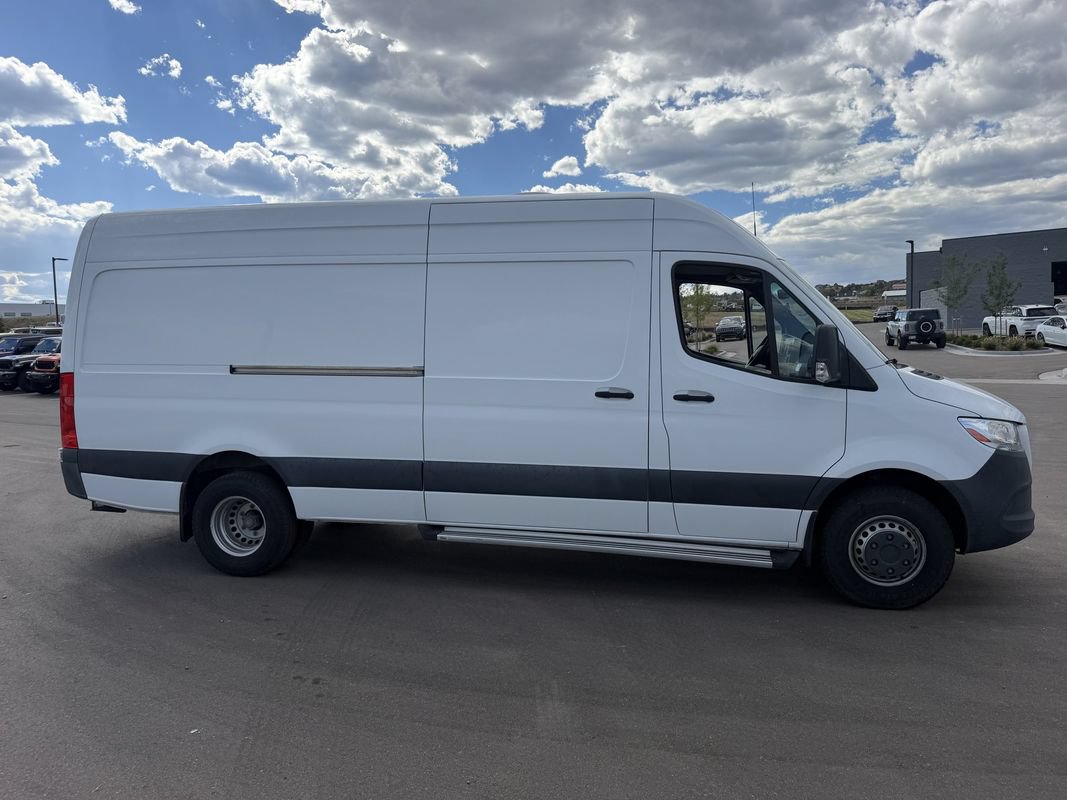 Used 2019 Freightliner Sprinter 170 Cargo RWD image 2
