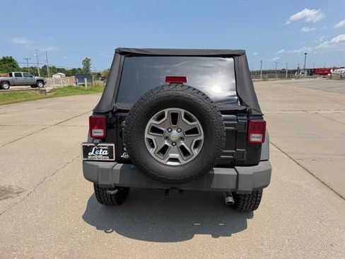 Used 2014 Jeep Wrangler Sport AWD/4WD image 4