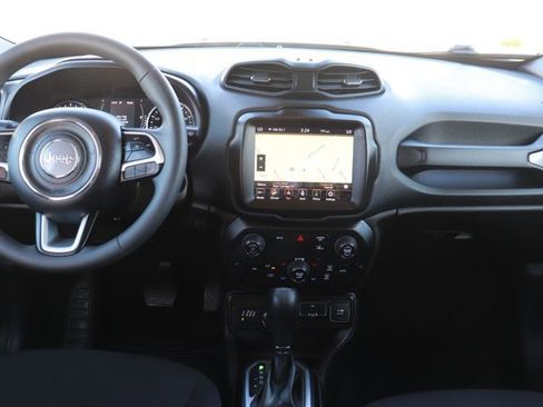 Used 2023 Jeep Renegade Latitude image 13