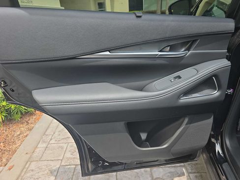Certified 2026 INFINITI QX60 Luxe w/ Cargo Package FWD image 6